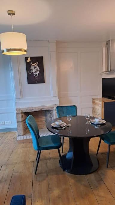 Appartement Chez Germaine à Murat  Extérieur photo